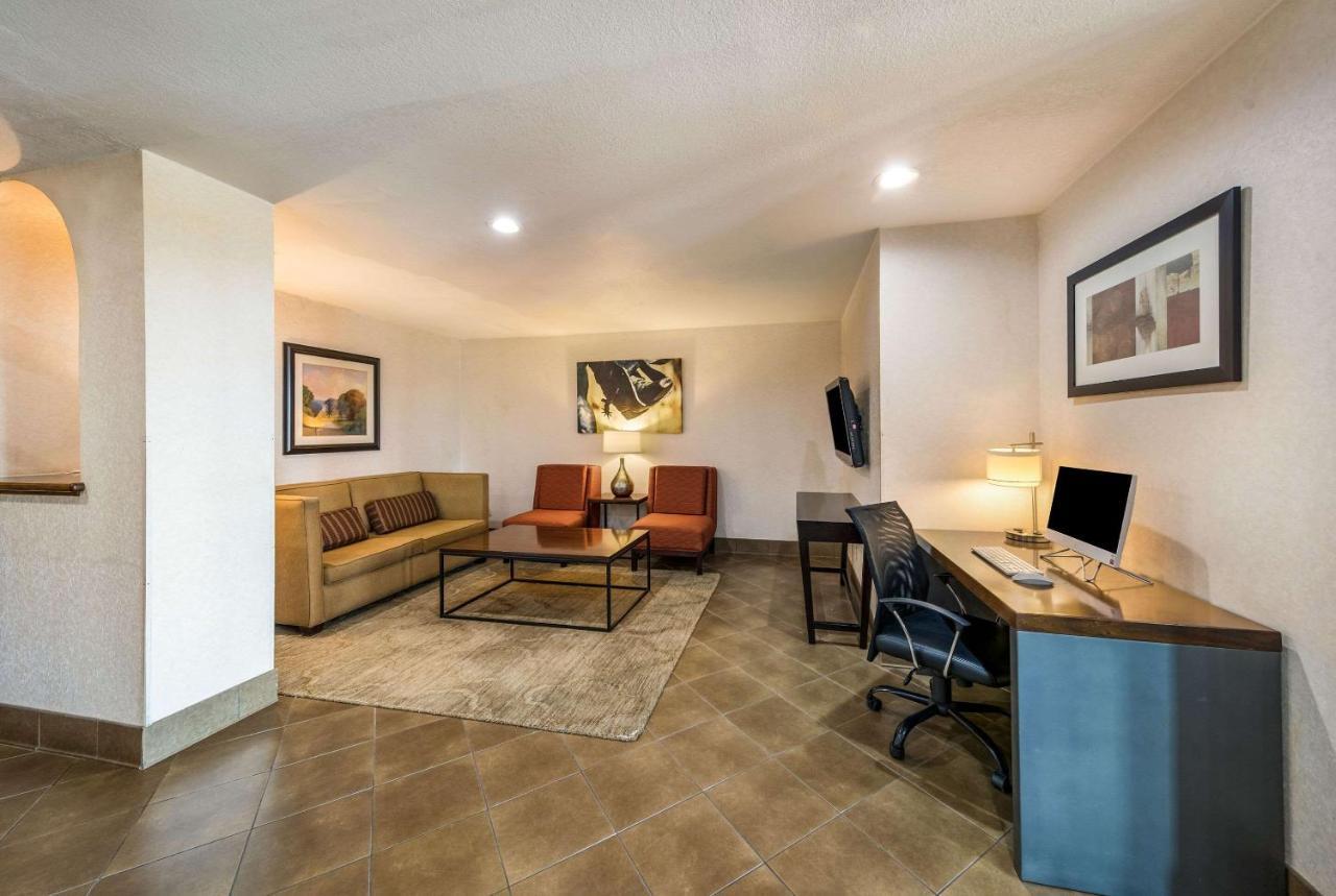 Quality Inn & Suites Garland - East Dallas Εξωτερικό φωτογραφία