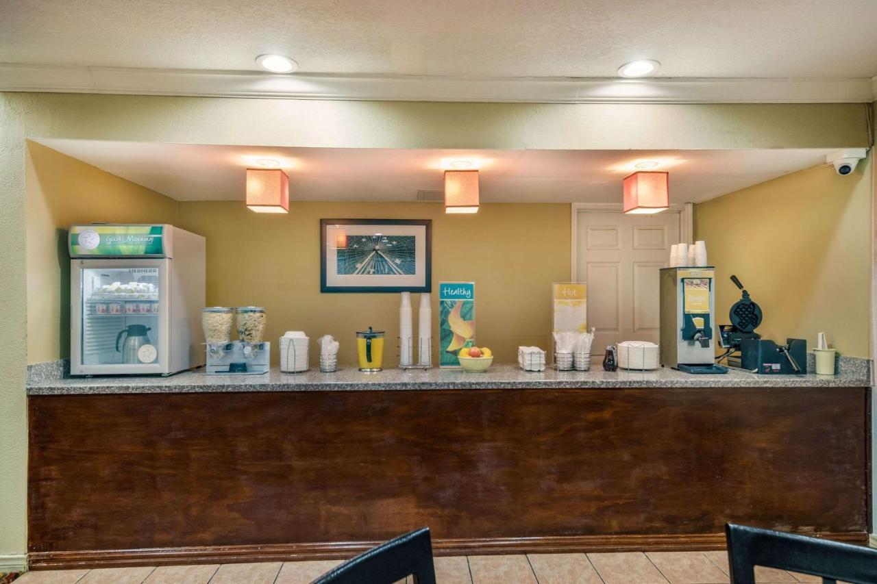 Quality Inn & Suites Garland - East Dallas Εξωτερικό φωτογραφία