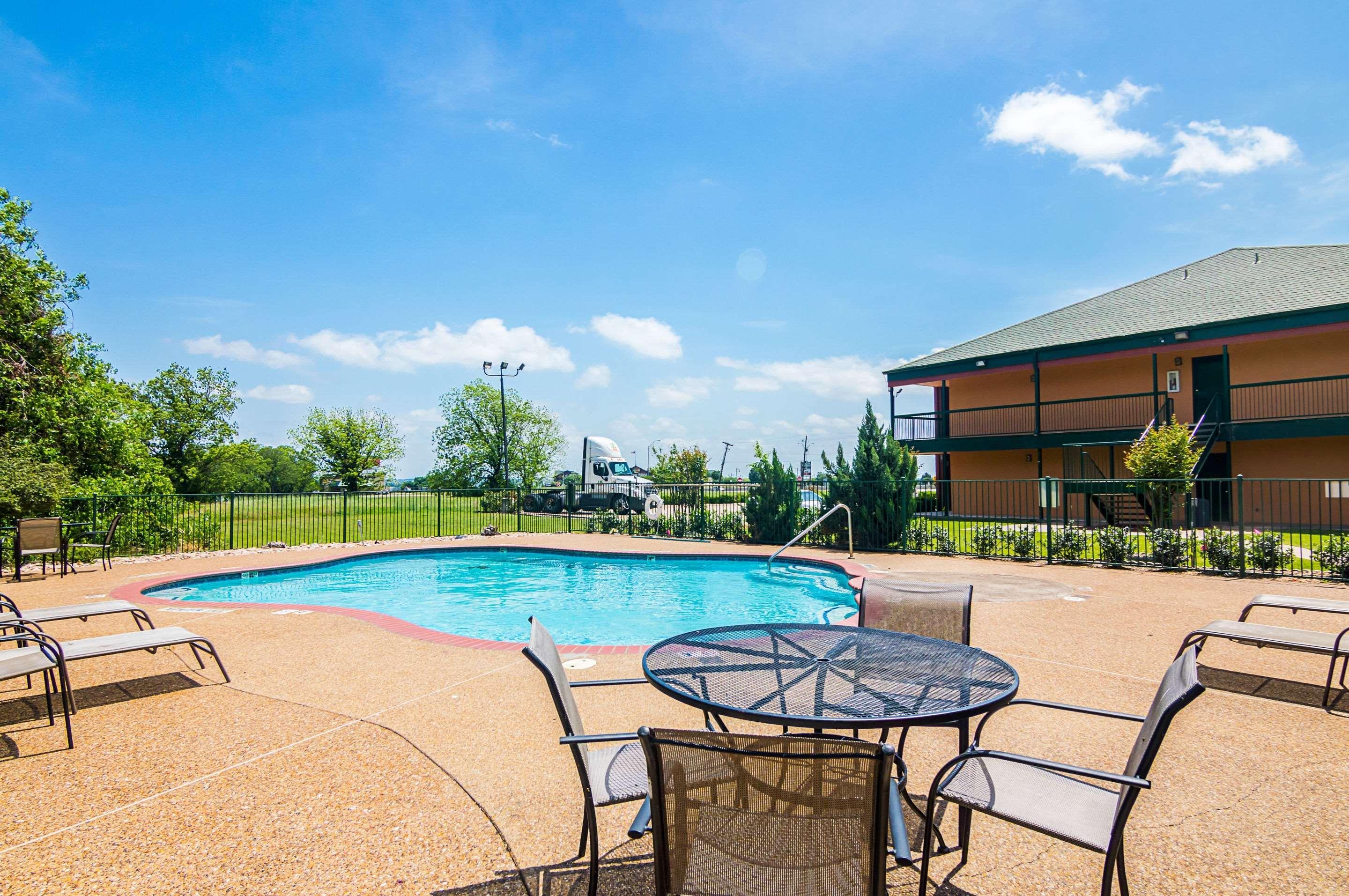 Quality Inn & Suites Garland - East Dallas Εξωτερικό φωτογραφία